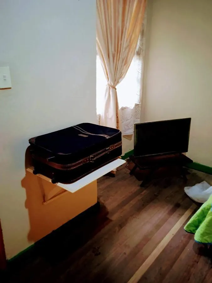 Guest house Casa Luna -Estrategica Ubicacion- Medellin Colombia